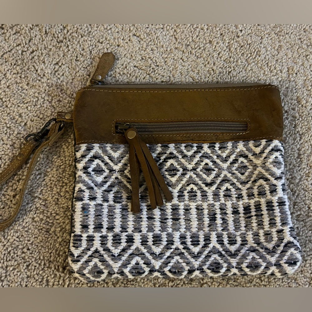 Myra PARADIGM POUCH - Picture 9 of 10